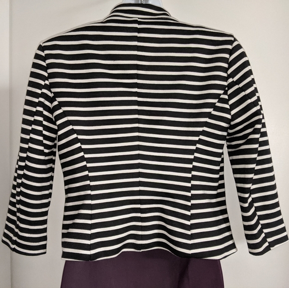 3/$25 Striped black and white blazer - Picture 2 of 3
